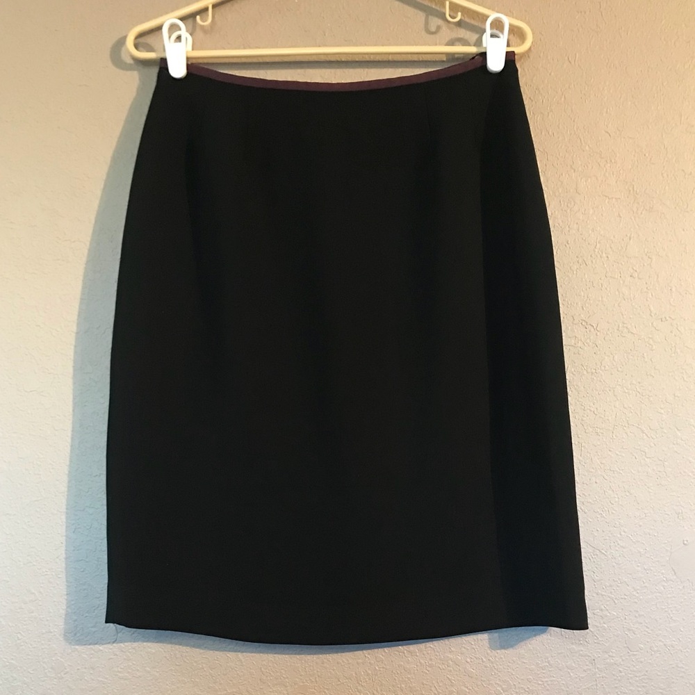 Size 6P Kasper Skirt Black and Purple